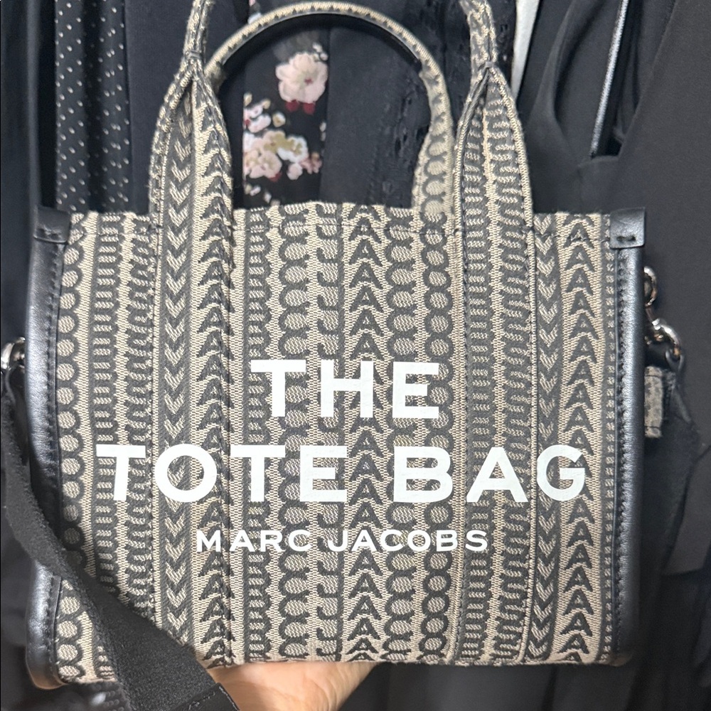 Marc Jacobs Black and Cream Patterned Tote